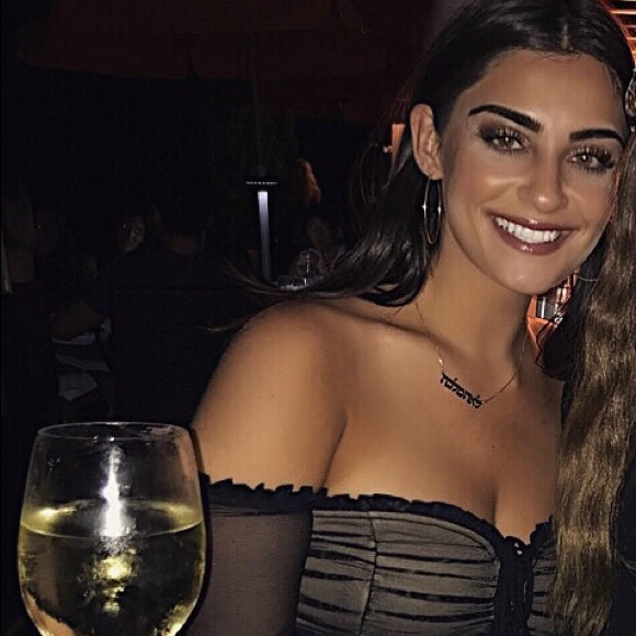 Meet your Posher, Lindsey - Picture 1 of 1